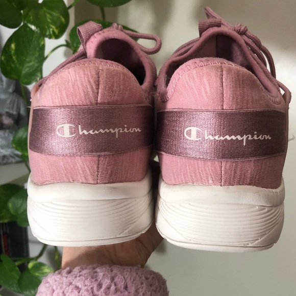 Champion Sneakers - Picture 4 of 7